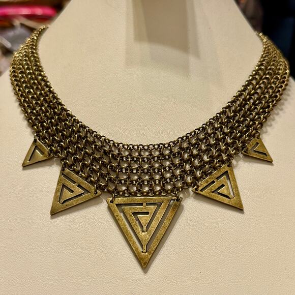 4 for $20 Sale Urban Outfitters Gold Tone Chain Link Bib Statement Necklace - Picture 3 of 5